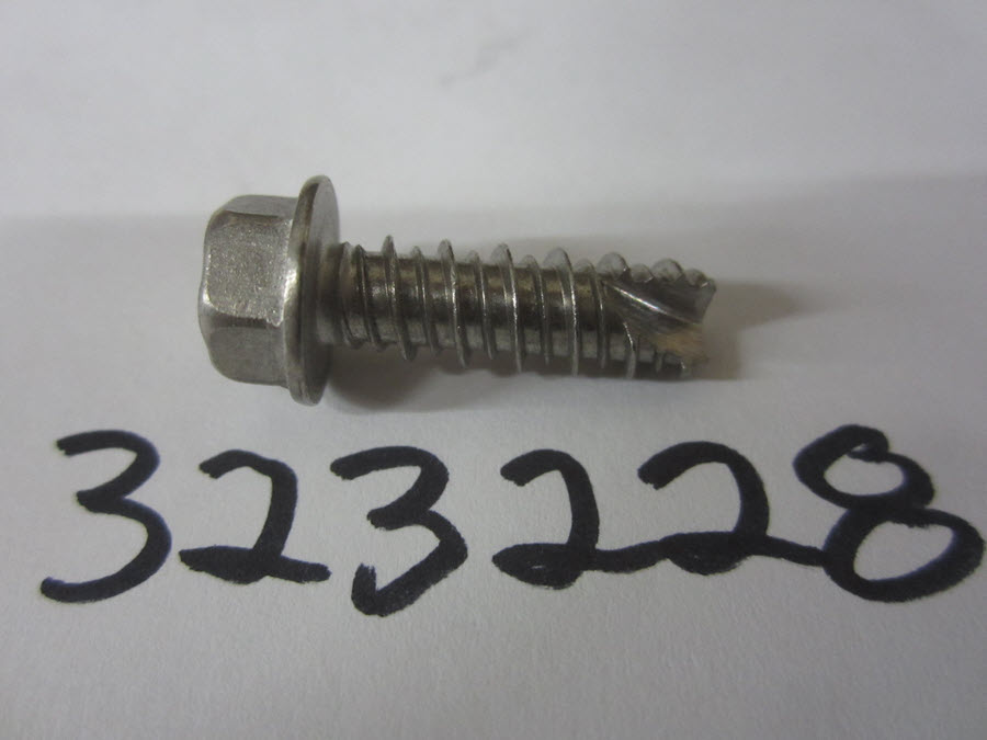 323228 - Screw (EV-323228)