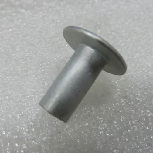326948 - Rivet (EV-326948)