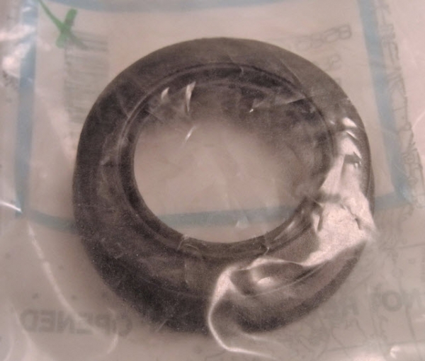 8M0039073 SEAL