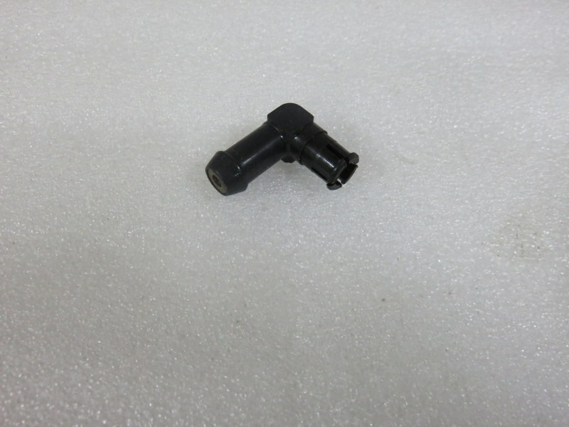 31521A1 - Elbow, NLA (22-31524A 1)