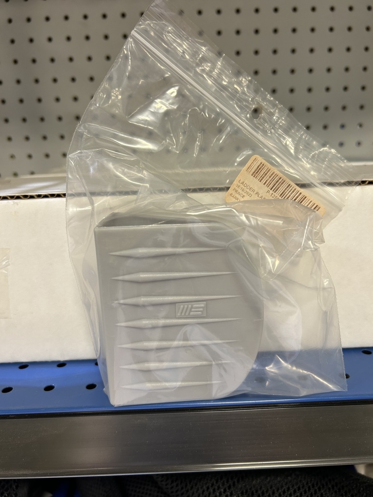 P-1350225 LADDER PLASTIC HINGES